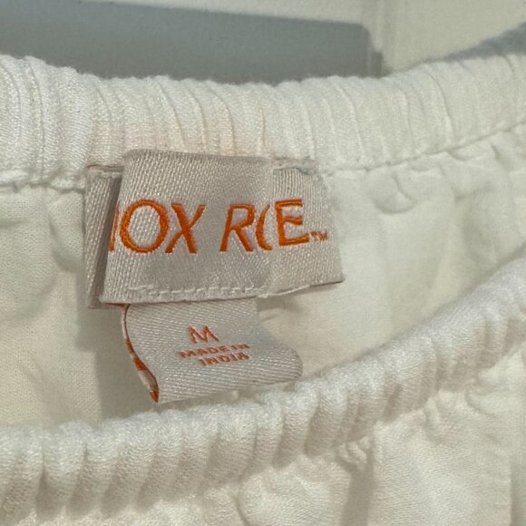 White Stretchy Dress with Floral Embroidery - Size Medium - Picture 4 of 8